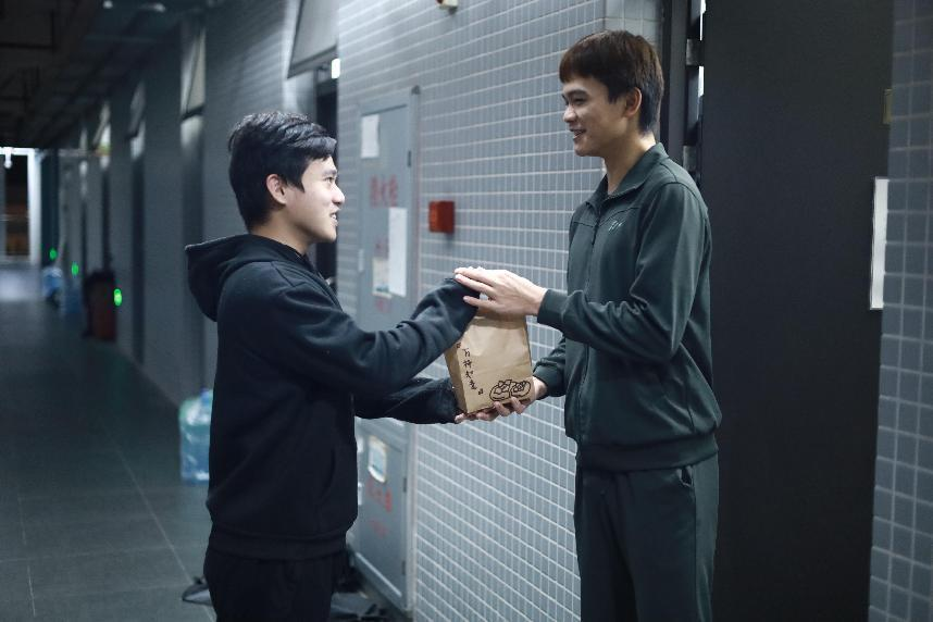 开云kaiyun登录入口开展为退伍军人送温暖活动