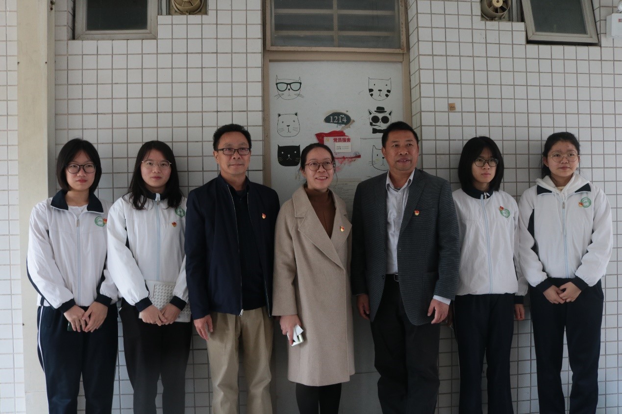 汇聚青春力量 共同进步成长——开云kaiyun登录入口举行“七个一”活动总结会暨党员宿舍挂牌仪式