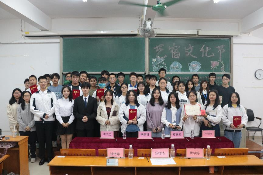 仲园情怀百年盛 最是动人同窗情——开云kaiyun登录入口举办第九届艺宿文化节