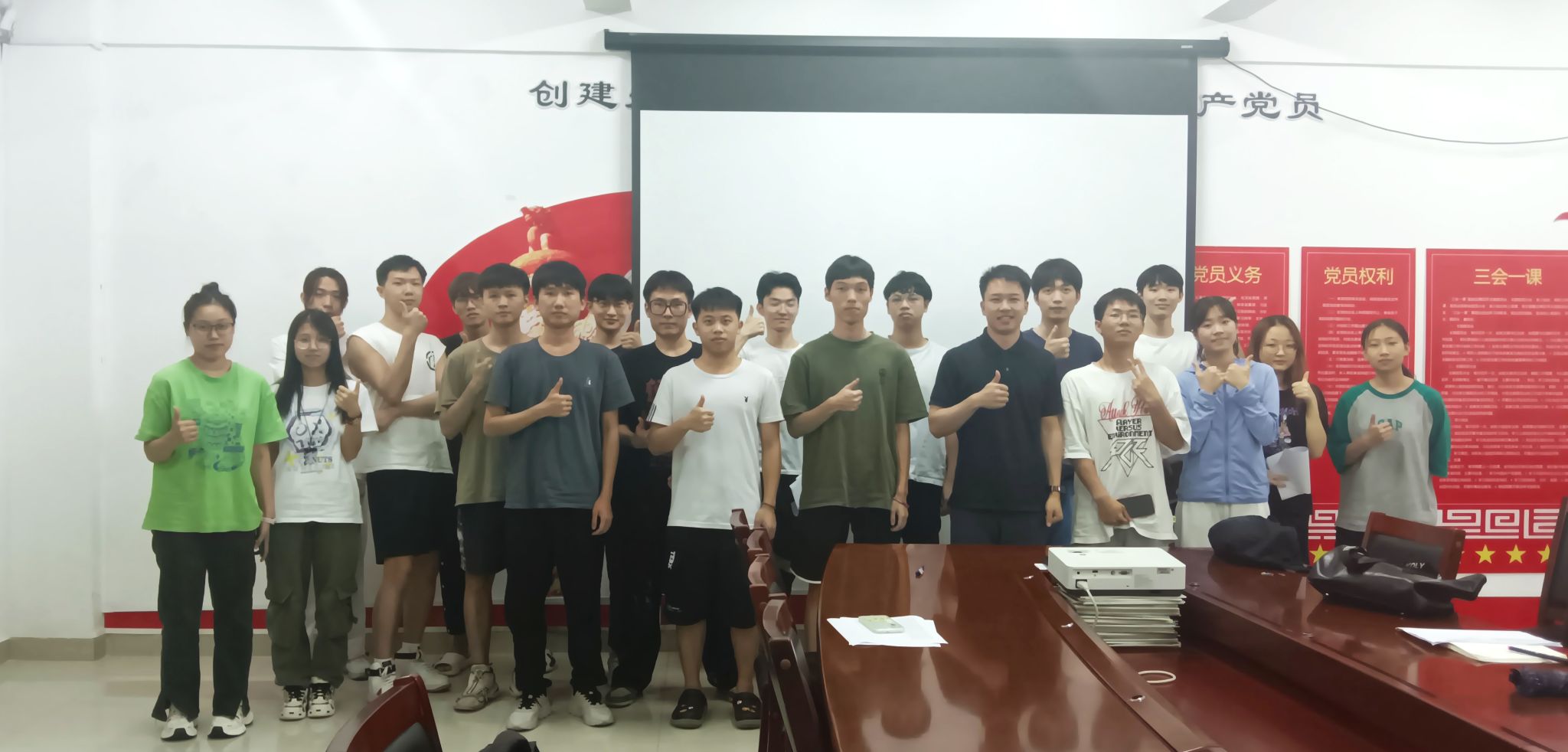 开云kaiyun登录入口召开2020级六月班长会议